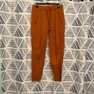 NWOT ATHLETA TREKKI NORTH JOGGER